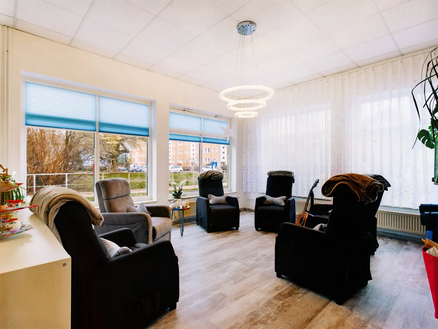 Ebert & Ebert Tagespflegen GmbH - Tagespflege an der Saale - Sessel in einem Raum