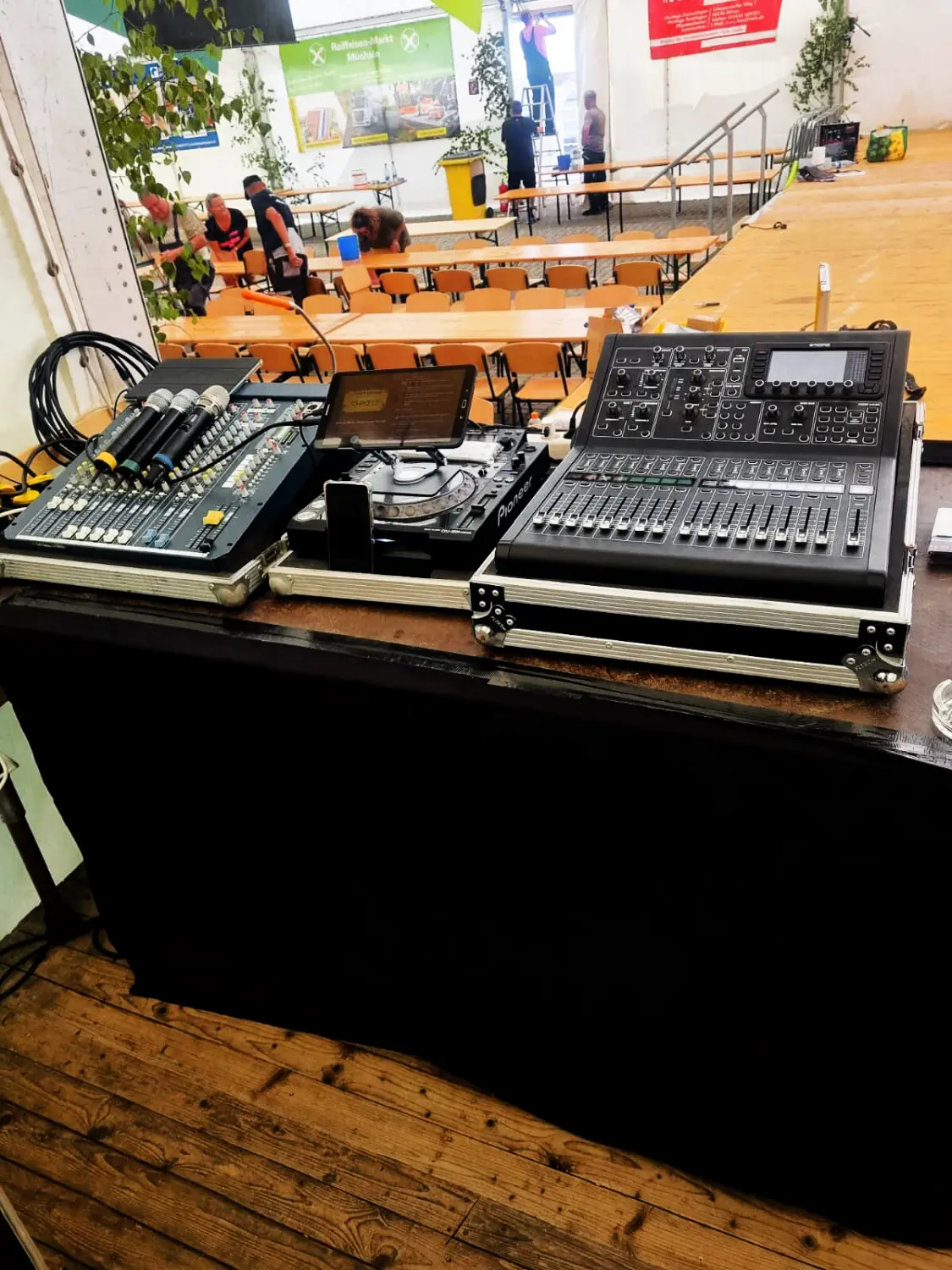 Ebert's Dienstleistungen & Feen GmbH - alltägliche Hausarbeit - Eventorganisation, Tonanlage