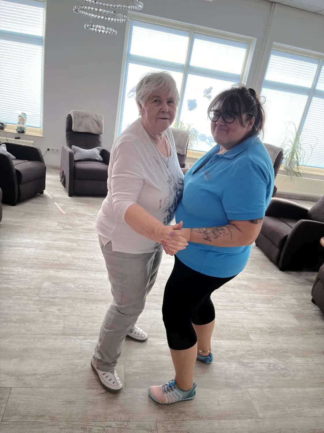 Ebert & Ebert Tagespflegen GmbH - Tagespflege an der Saale - Frauen tanzen