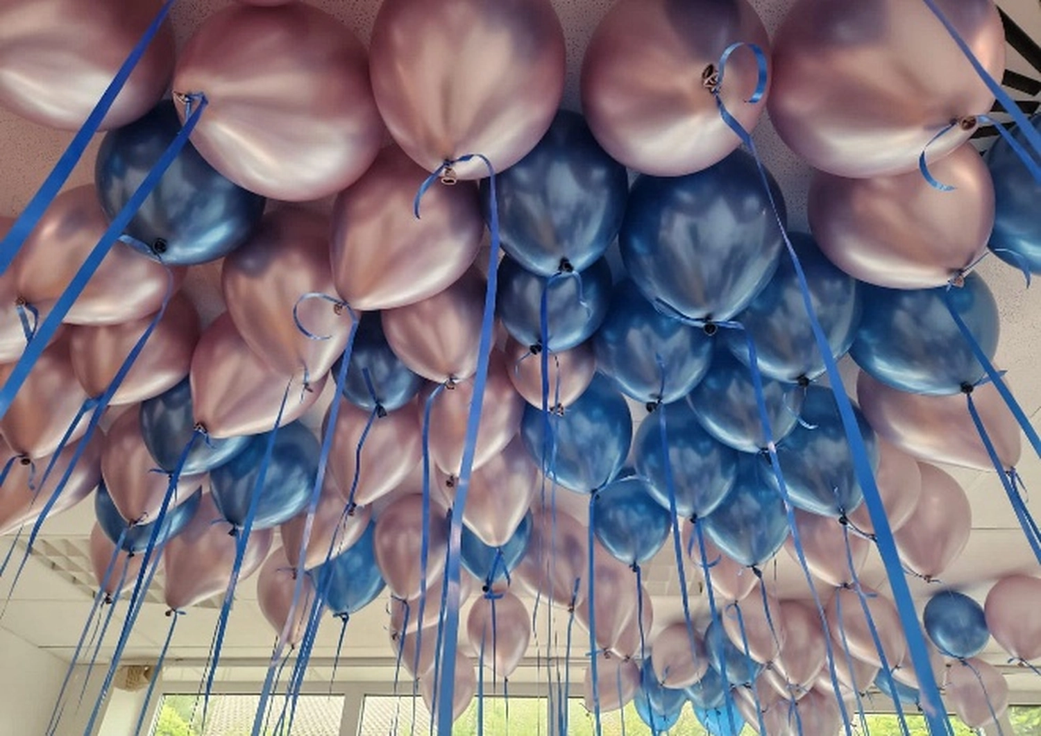 Ebret & Ebret Pflegedienst - Pflegedienst - rosa und blaue Luftballons