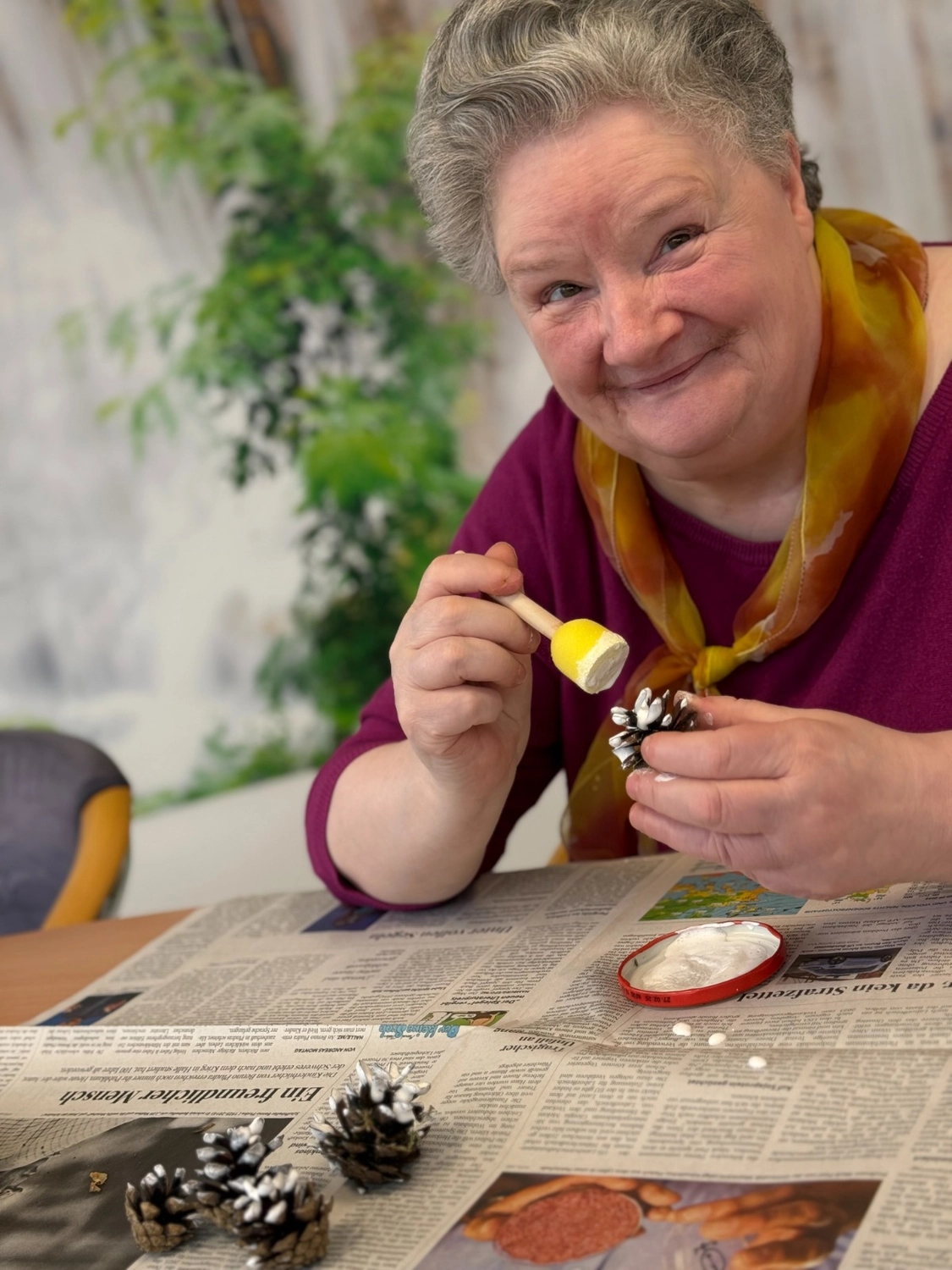 Ebert & Ebert Tagespflegen GmbH - Tagespflege am Markt - Ebert & Ebert Tagespflegen GmbH - Senioren basteln